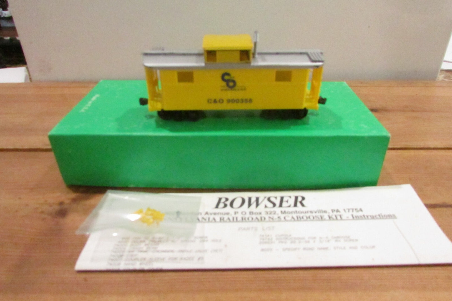 Ho Scale Bowser 3-3005 Steen Caboose RTR C&O #900358