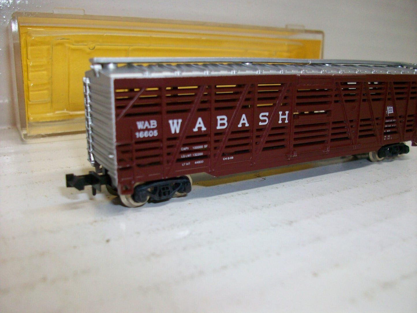 N Scale Atlas 50' Stock Car "Wabash"
