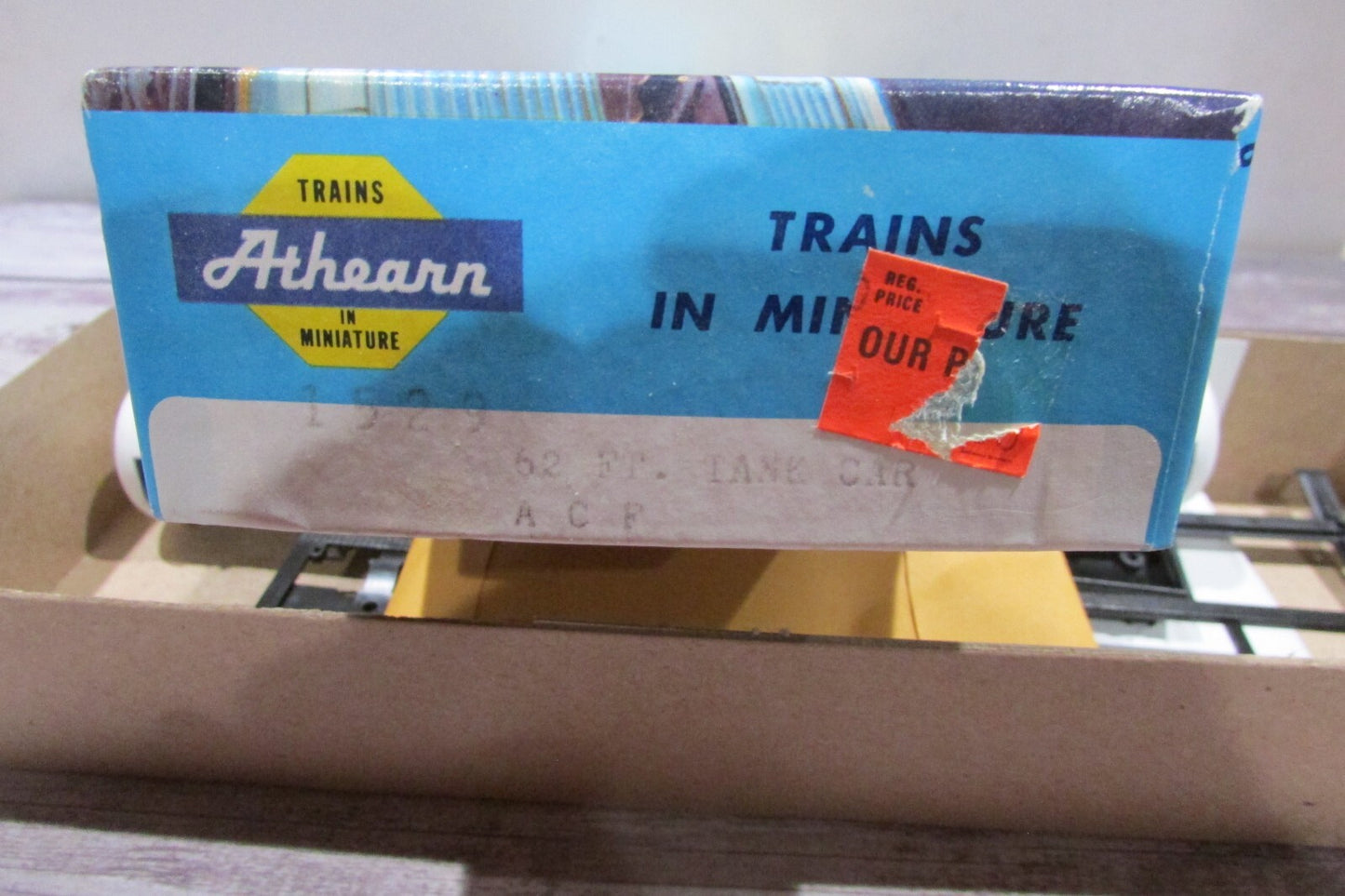HO Scale Athearn 1529 60ft Tank Car A.C.F. Industries Car Kit