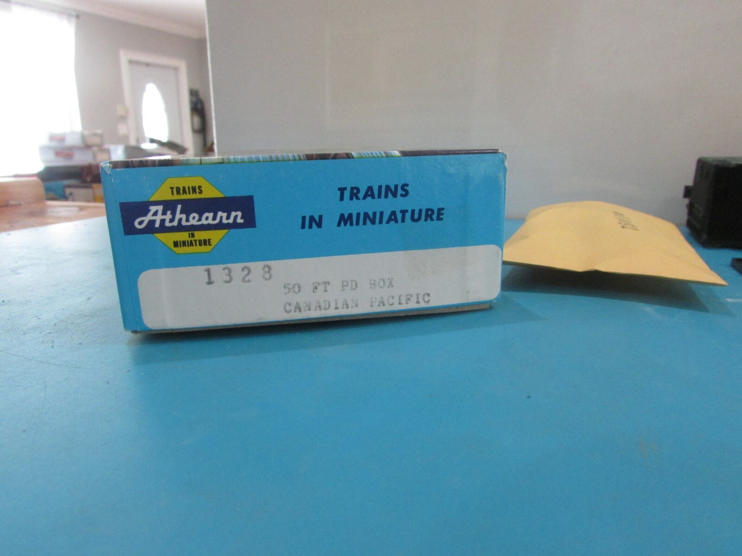 HO Scale Athearn 1328 Canadian Pacific 50ft Plug Door Car Kit
