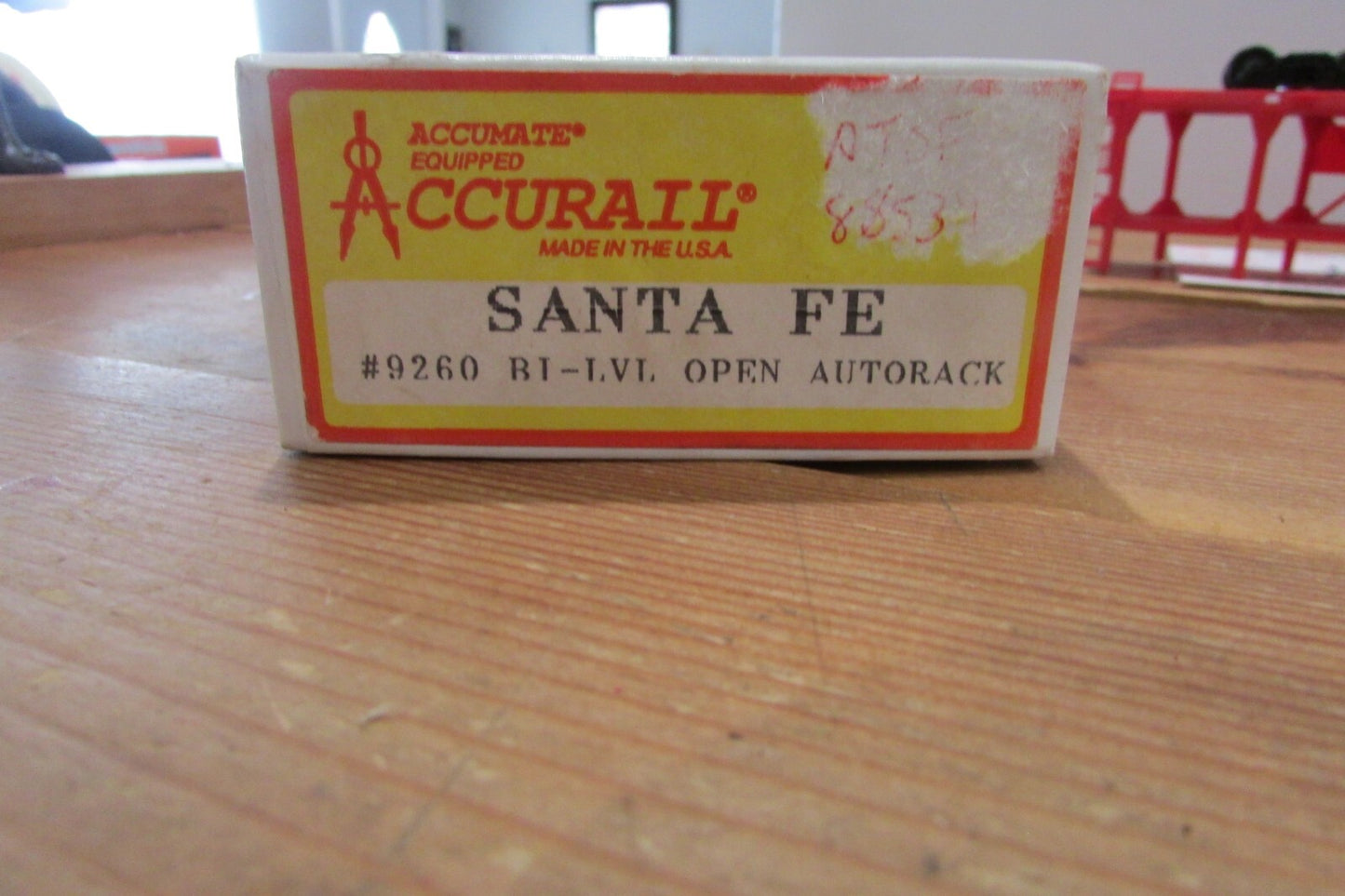 HO Scale Accurail 9260 Bi-Lever Open Auto Rack Santa Fe Lot#4220