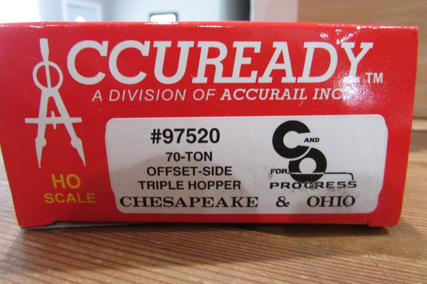 HO Scale Accuready 97520 70 Ton Offset Side Tiple Hopper C&O Lot#5055