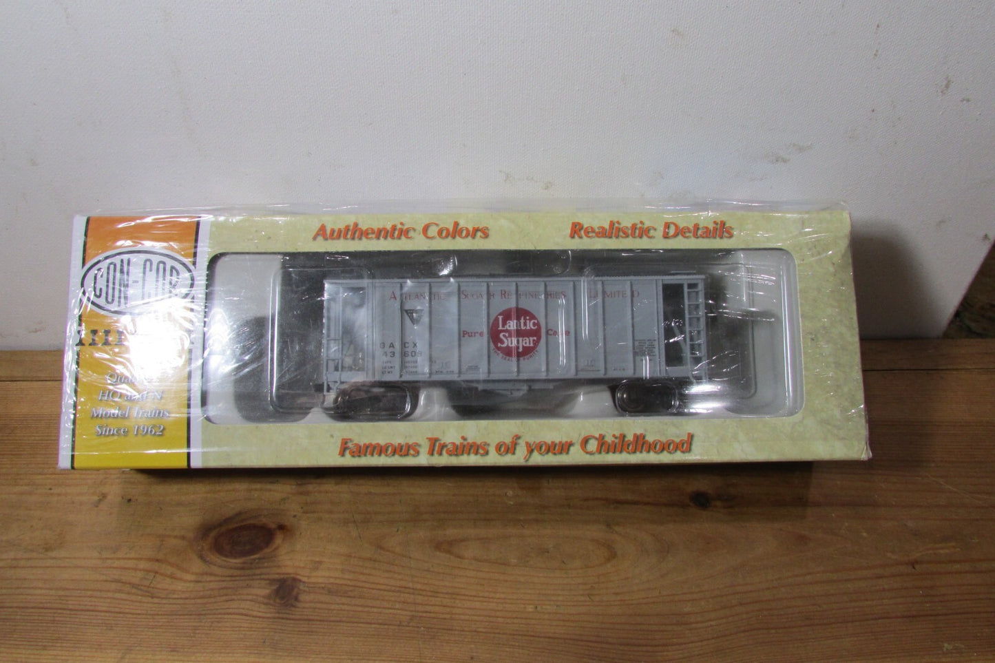 HO Scale Con-Cor 01-97708 Airslide Covered Hopper Lot#3877