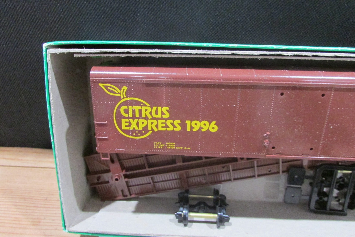 Ho Scale Bowser Citrus Express 1996 "Citrus Express Tour" Car Kit