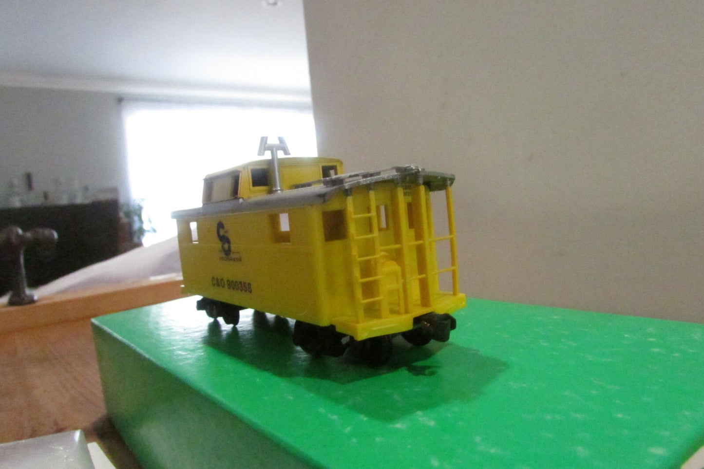 Ho Scale Bowser 3-3005 Steen Caboose RTR C&O #900358