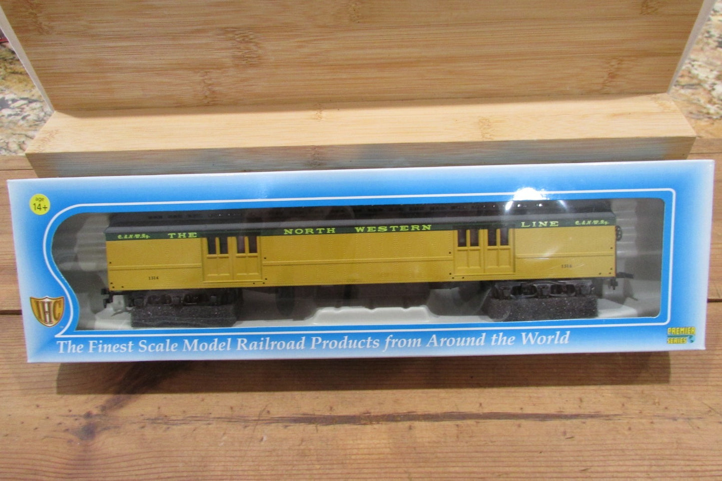HO Scale IHC 49210 Baggage Heavy Weight Passenger Car C&NW Lot#5050