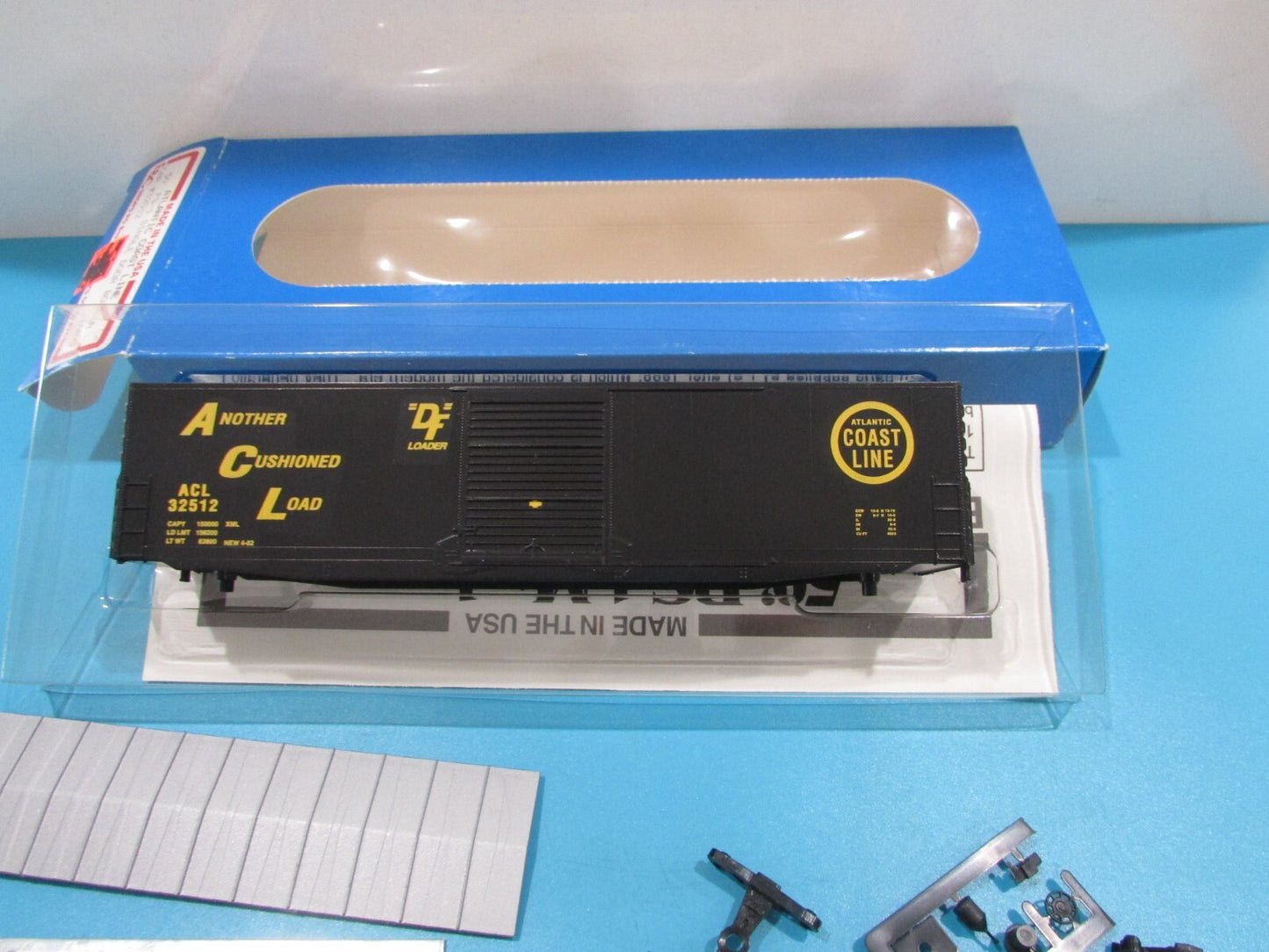 HO Scale E&C Shop 50' PS-1 Single Door Boxcar Atlantic Coast Line Lot#1327