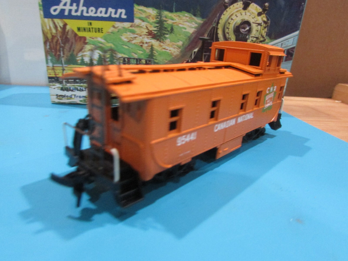 HO Scale Athearn(3)Assorted Freight Cars C.National & C.Pacific Lot#0943