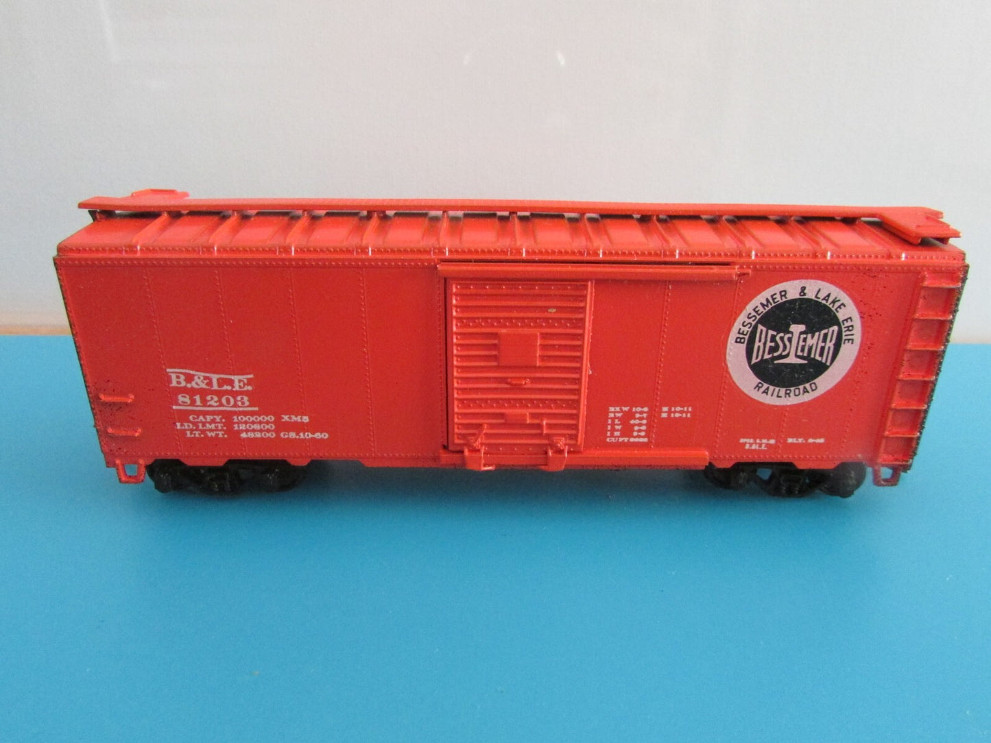 HO Scale (5) Assorted Freight Cars Lot#0855