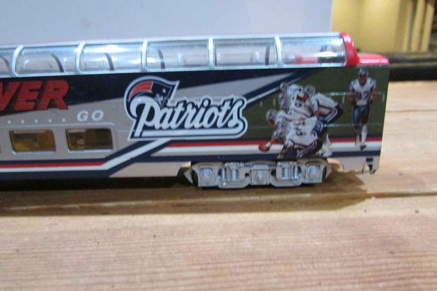 HO Scale Bachmann (2) Hawthorne Village Patriot's Passenger Cars Lot#4135
