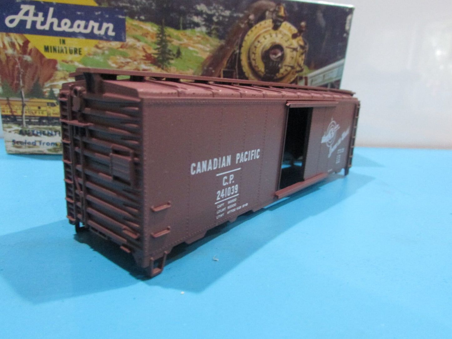 HO Scale Athearn(3)Assorted Freight Cars C.National & C.Pacific Lot#0943
