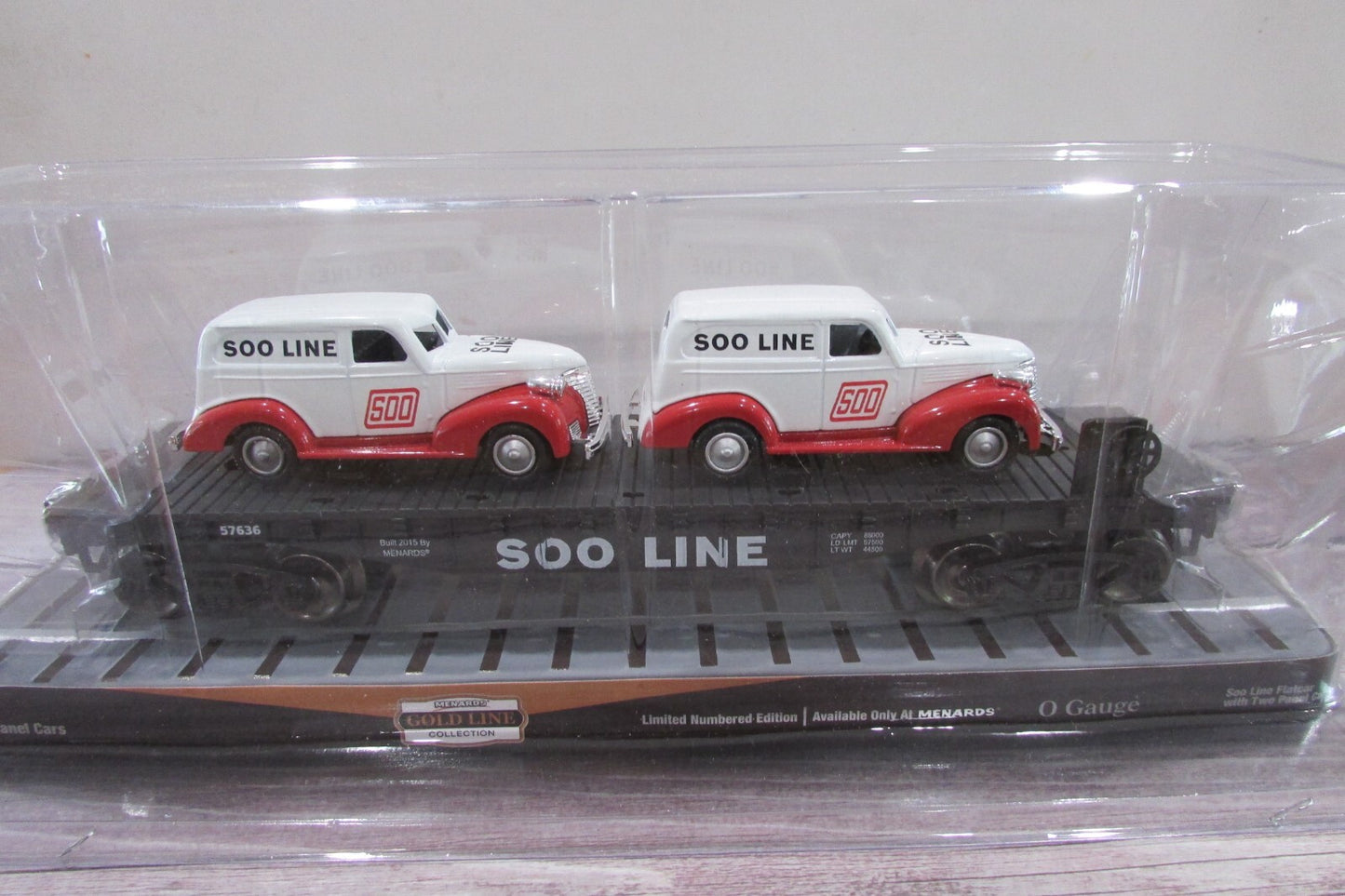 O Gauge Menards 279-3052 Soo Line Flat Car with Two Panel Cars Lot#3011