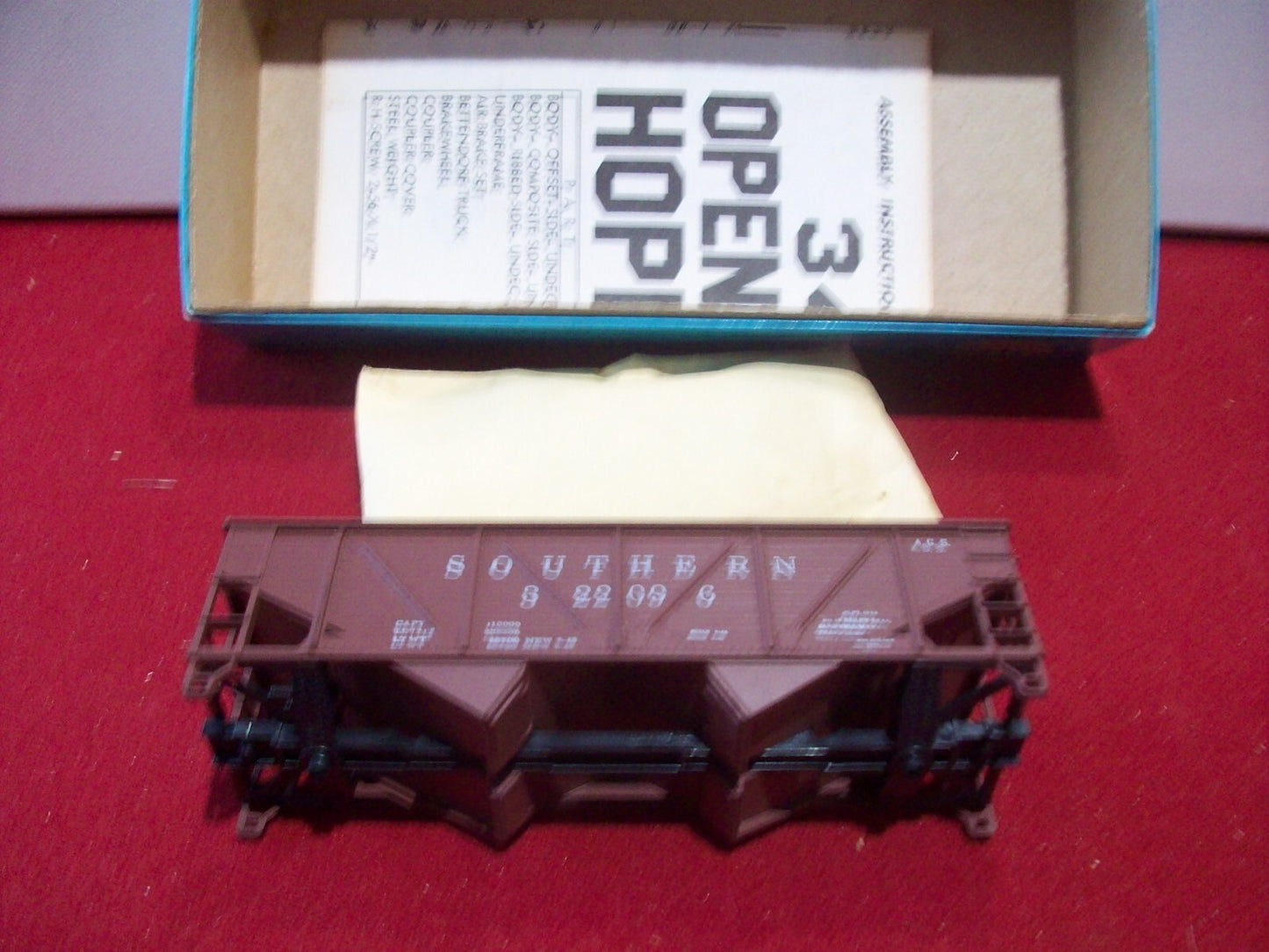 HO Scale Athearn 5424 34' ft Composite Side Hooper Southern Railway