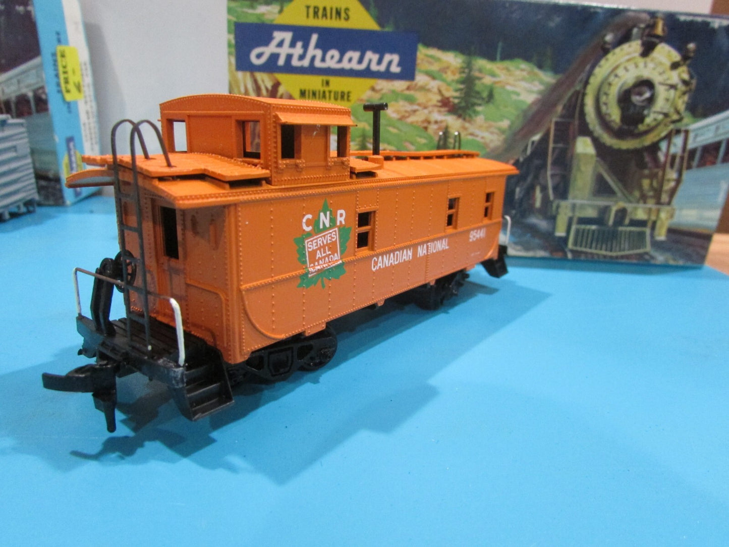 HO Scale Athearn(3)Assorted Freight Cars C.National & C.Pacific Lot#0943