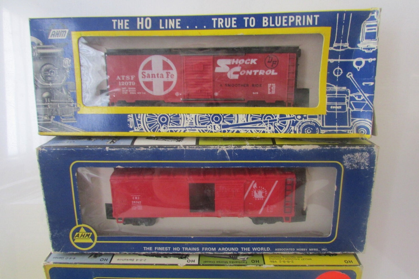 HO Scale AHM (12) Assorted Freight Cars Lot#0411