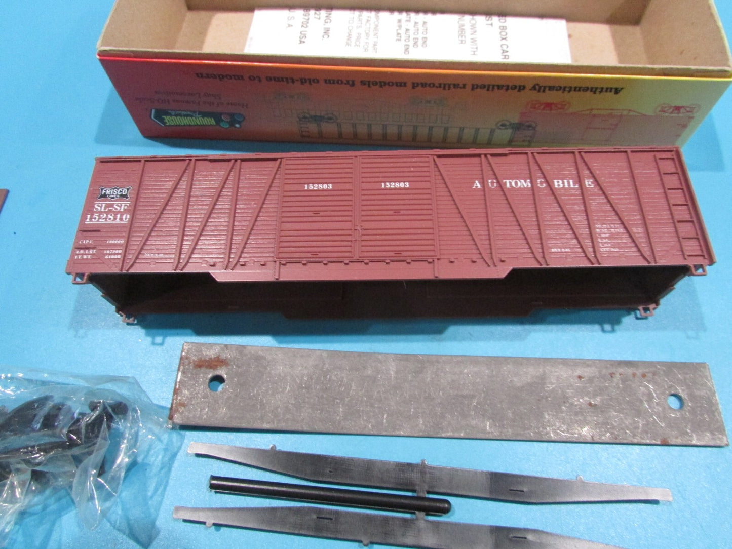Ho Scale Roundhouse 02138 50' DBL Steel Door Auto-End St Luis-SF RH4276