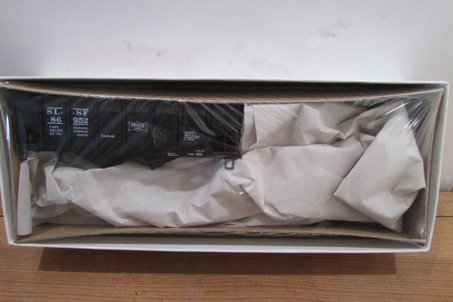 HO Scale Accurail 2806 Panel Side Twin Hopper FRISCO