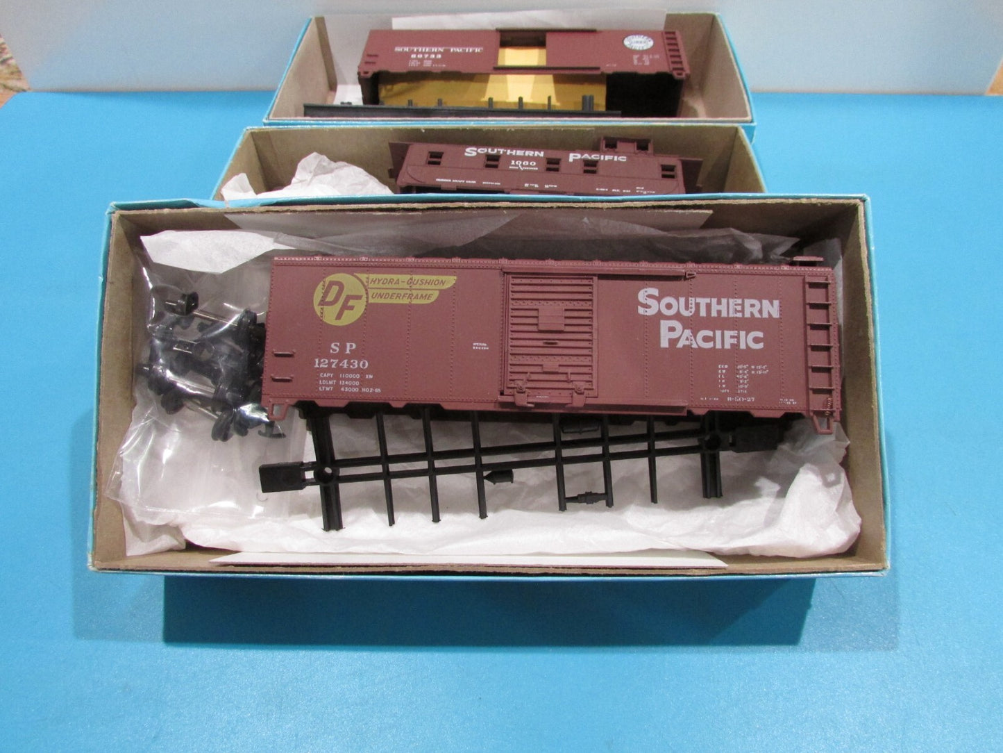 HO Scale Athearn Assorted Cars & Caboose Southern Pacific Lot#1585