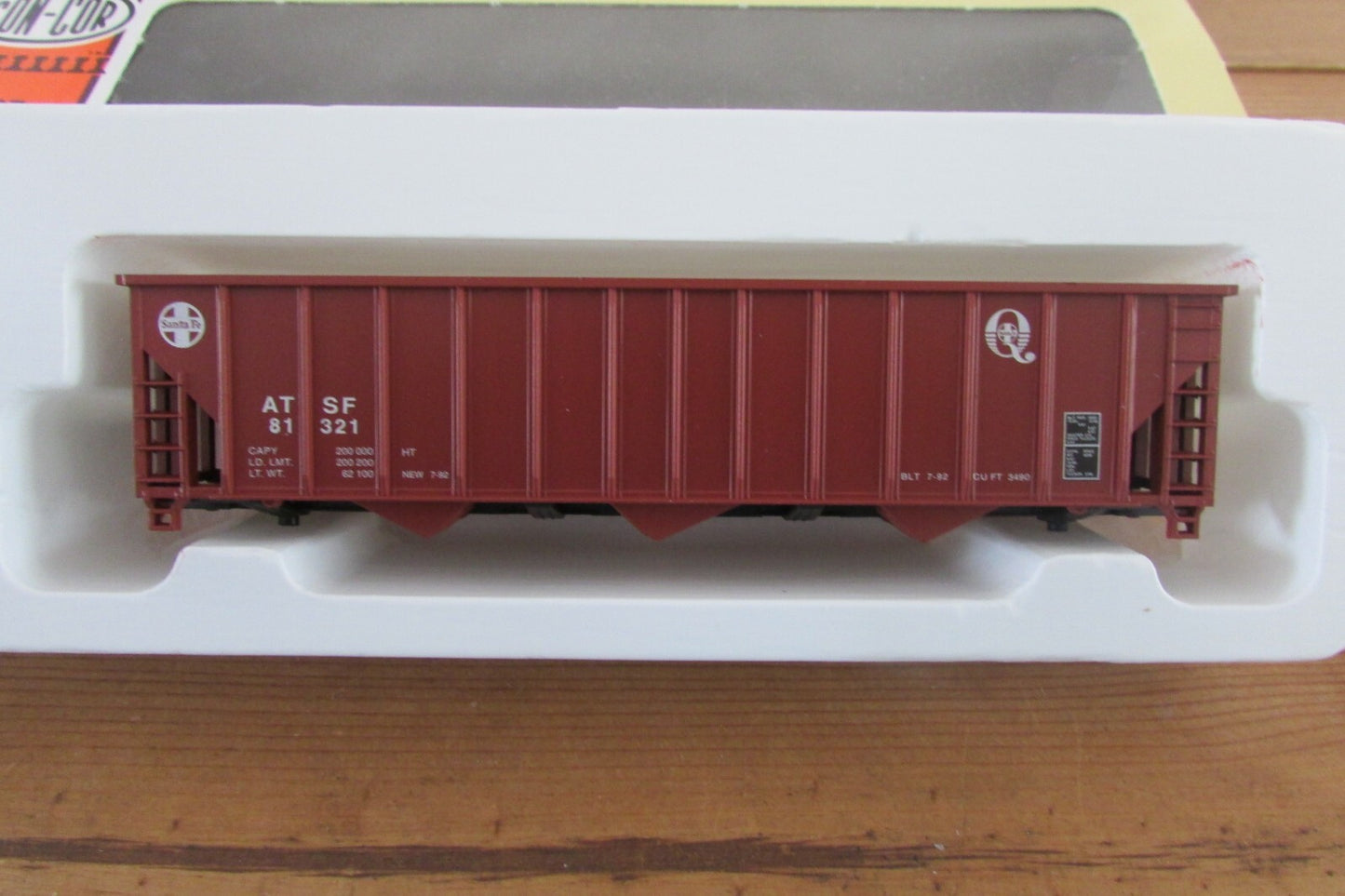 HO Scale Con-Cor (2) 12Panel 100 Ton Coal Hopper Santa Fe "Q" Kits Lot#2793
