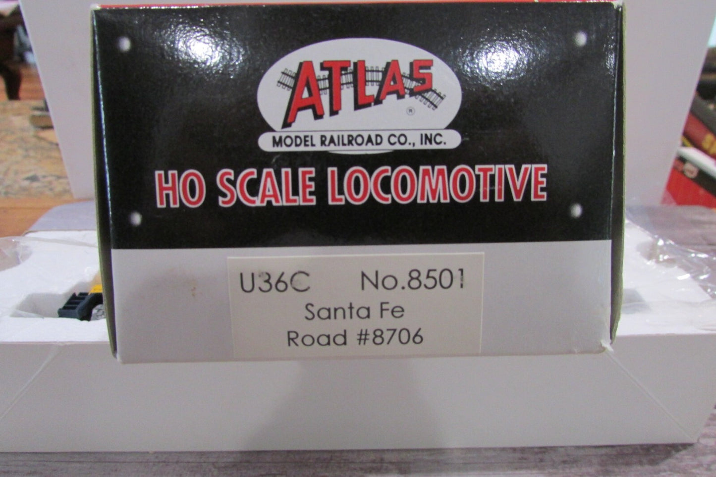 HO Scale Atlas 8501 U36C Santa Fe Diesel Locomotive #8706 Lot#2968