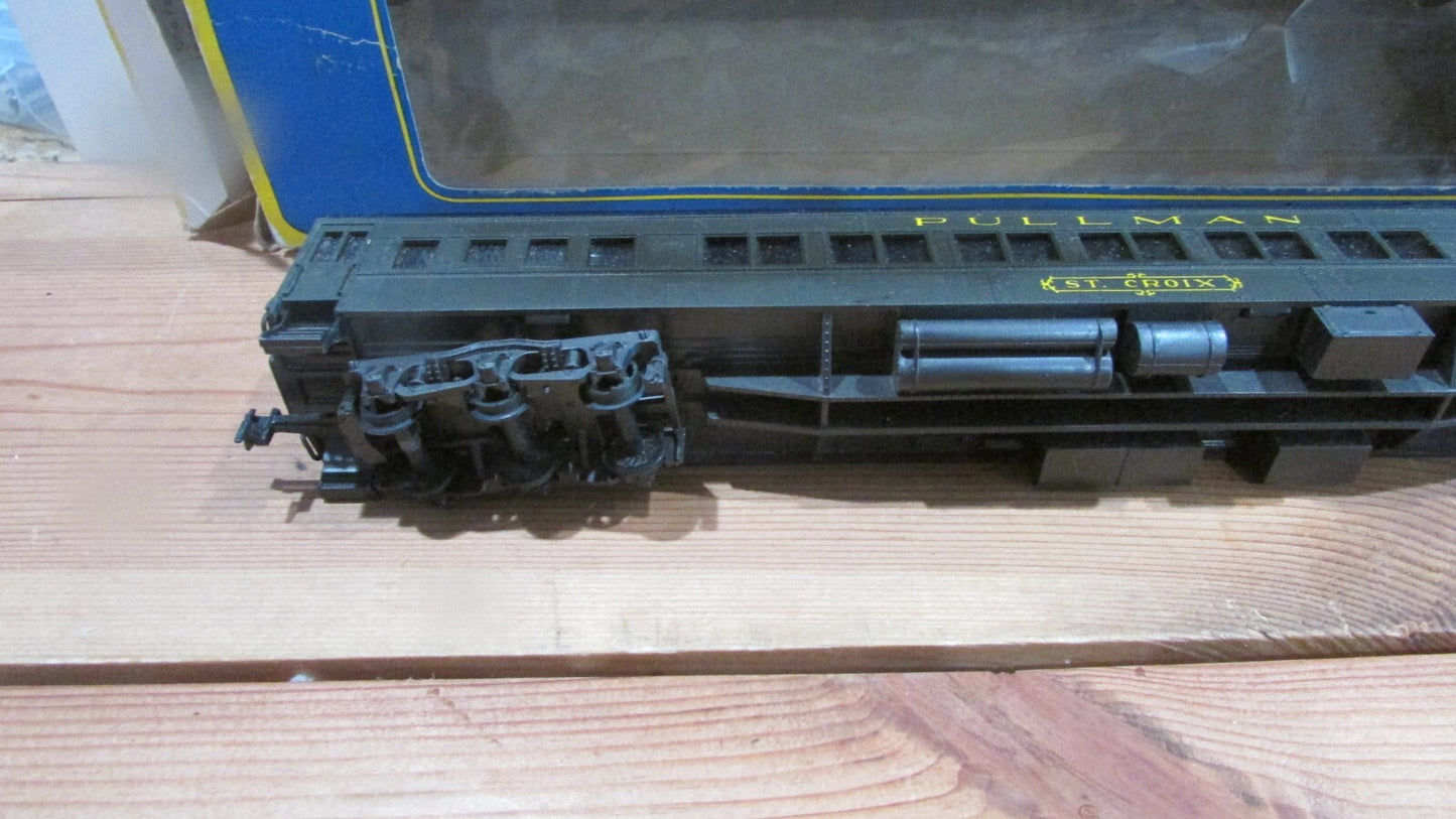 HO Scale AHM/Rivarossi St Croix Passenger Car LOT 0256