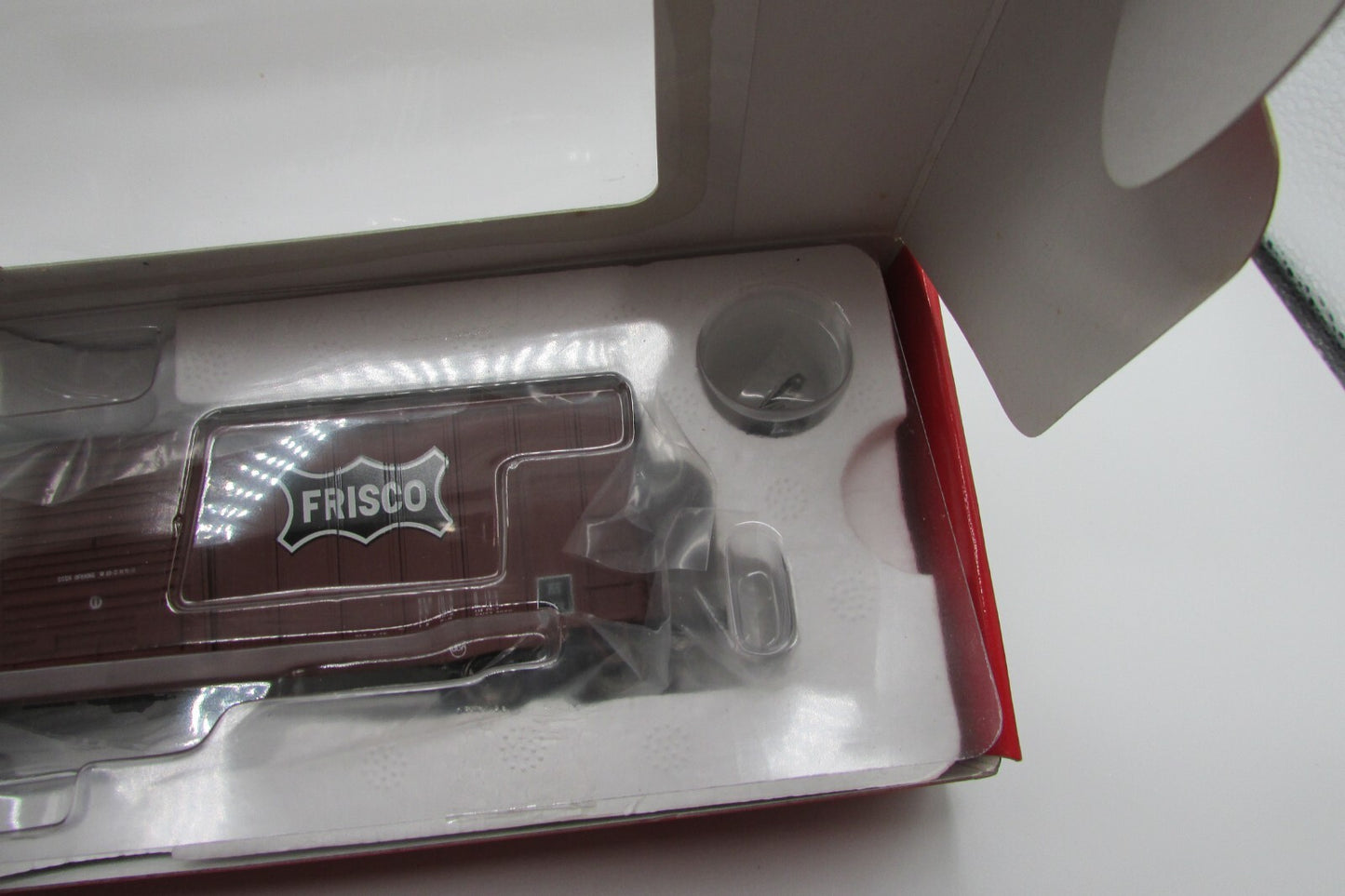 HO Scale Atlas 1352-2- 50' Precision Design Box Car A4661