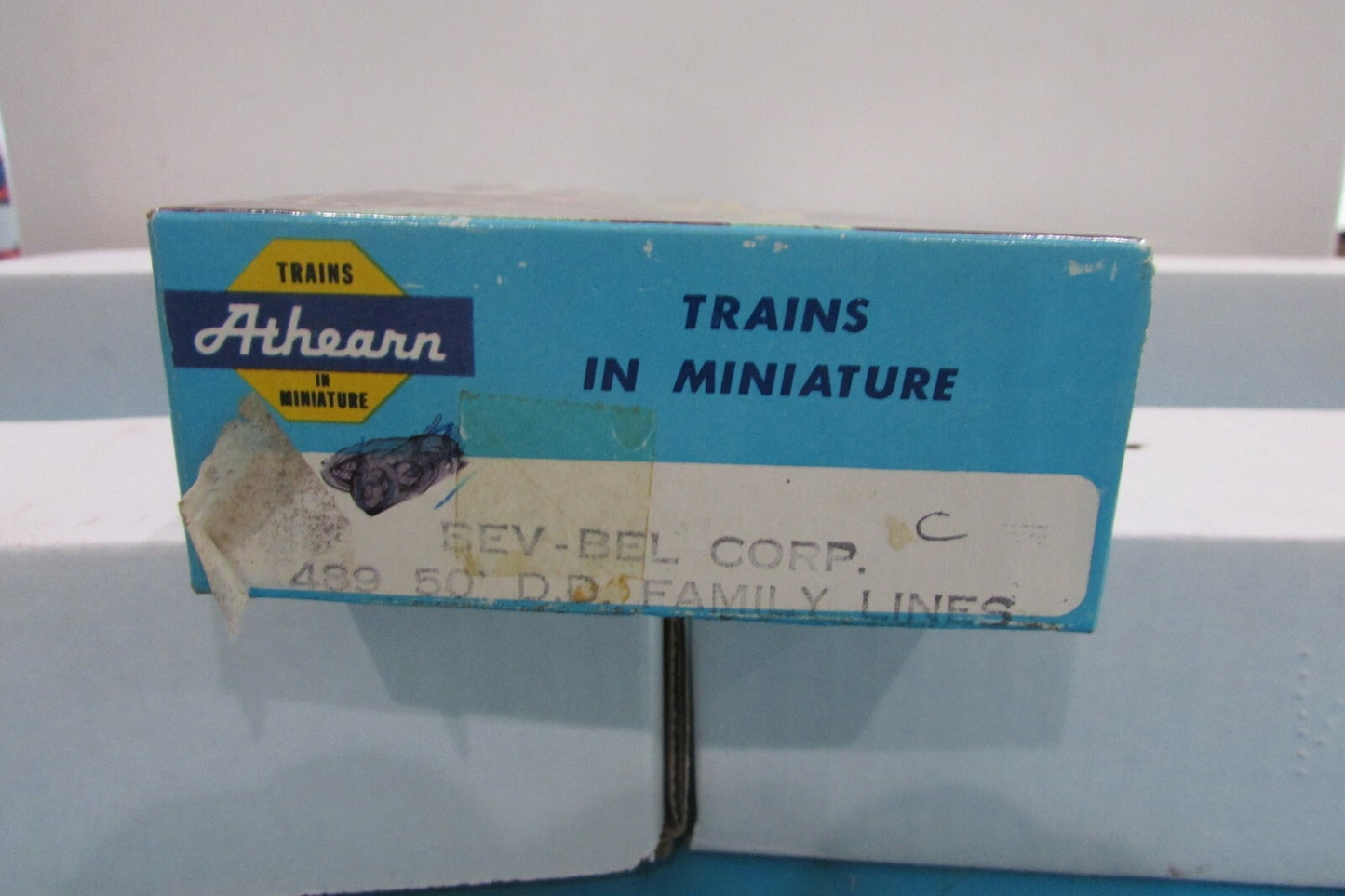 HO Scale Athearn/Bev-Ber 489 D.D Family Lines Car #SCL 614195