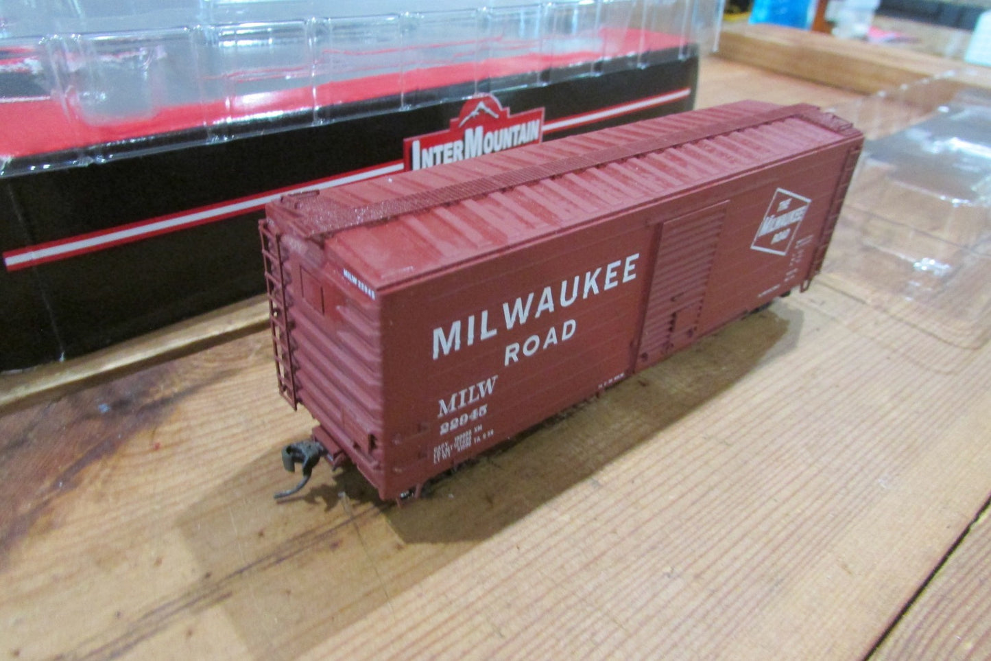 HO Scale InterMountain 48502-02 Milwaukee Box Car #22945 IM5119
