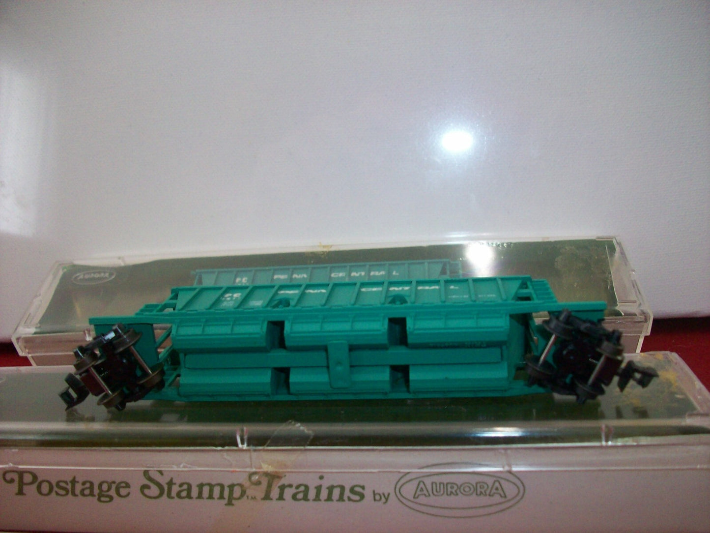 N Scale Aurora 4843 Longitudinal Hopper "Penn Central"