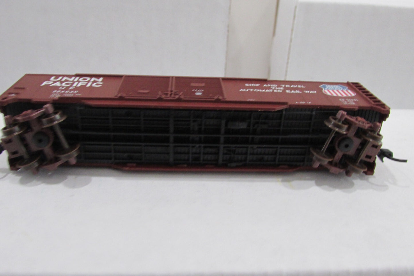 N Scale Atlas 36402 50' Double Door Box Car Union Pacific #554040