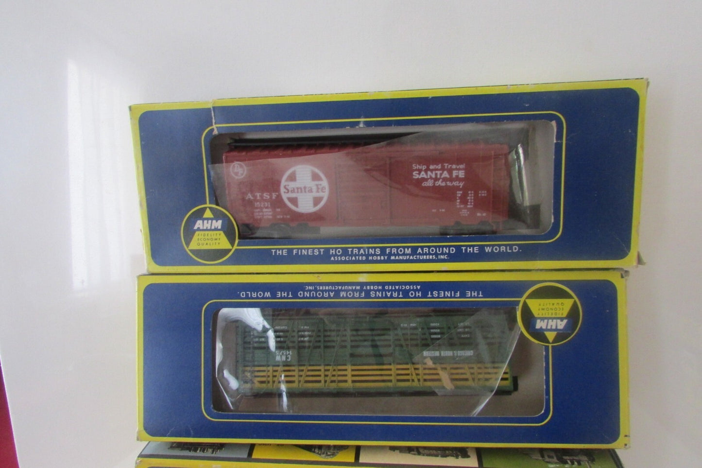 HO Scale AHM (12) Assorted Freight Cars Lot#0411