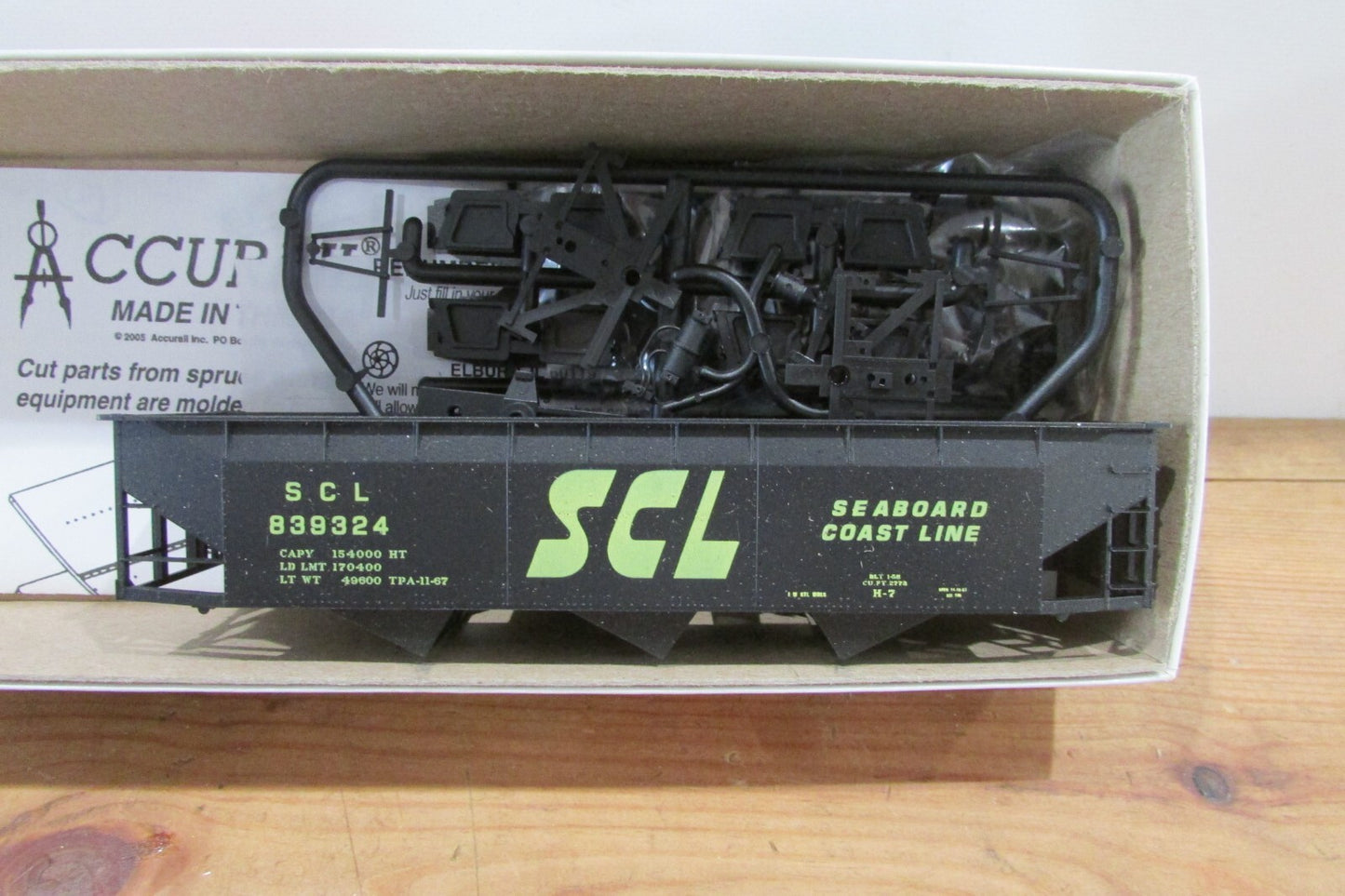 HO Scale Accurail 7533 AAR Tiple Hopper S.C..L Car Kit