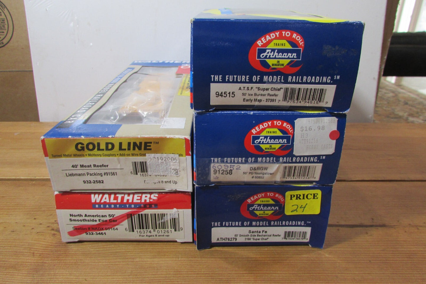 HO Scale Athearn & Walthers (5) Assorted Freight Car RTR Lot#3741