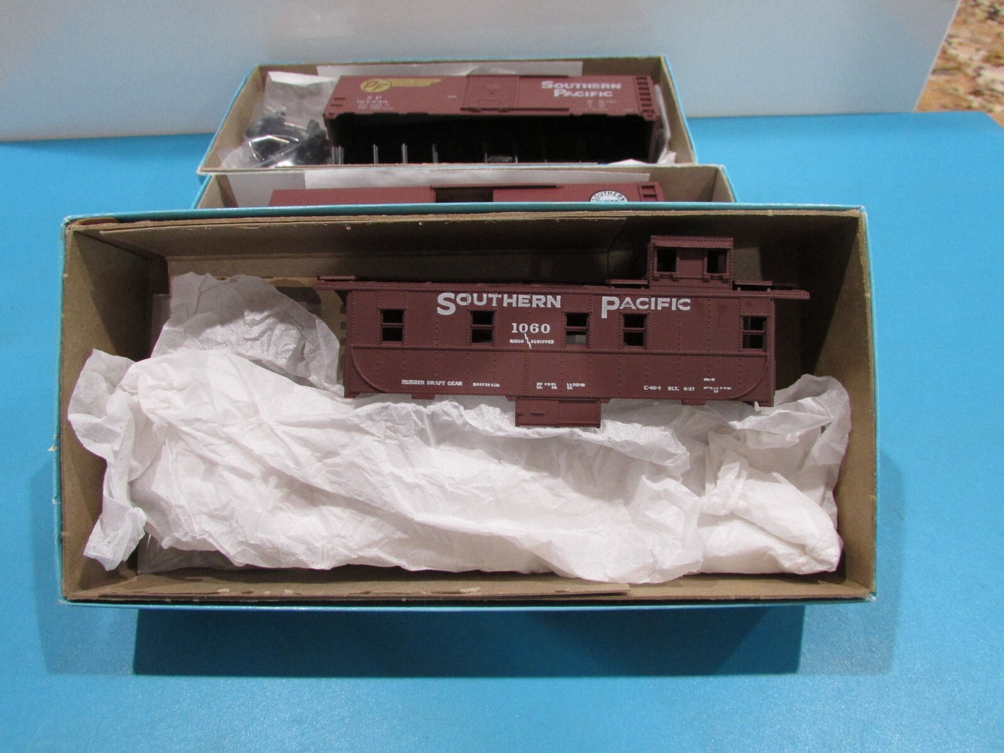 HO Scale Athearn Assorted Cars & Caboose Southern Pacific Lot#1585