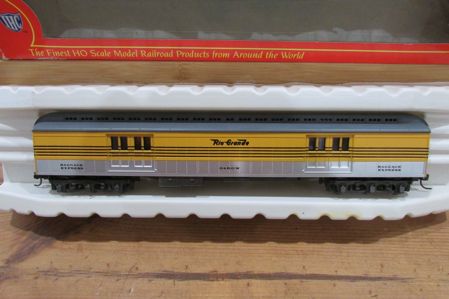 HO Scale IHC 6568Heavy Weight Baggage Express Denver & Rio Grande Lot#5052