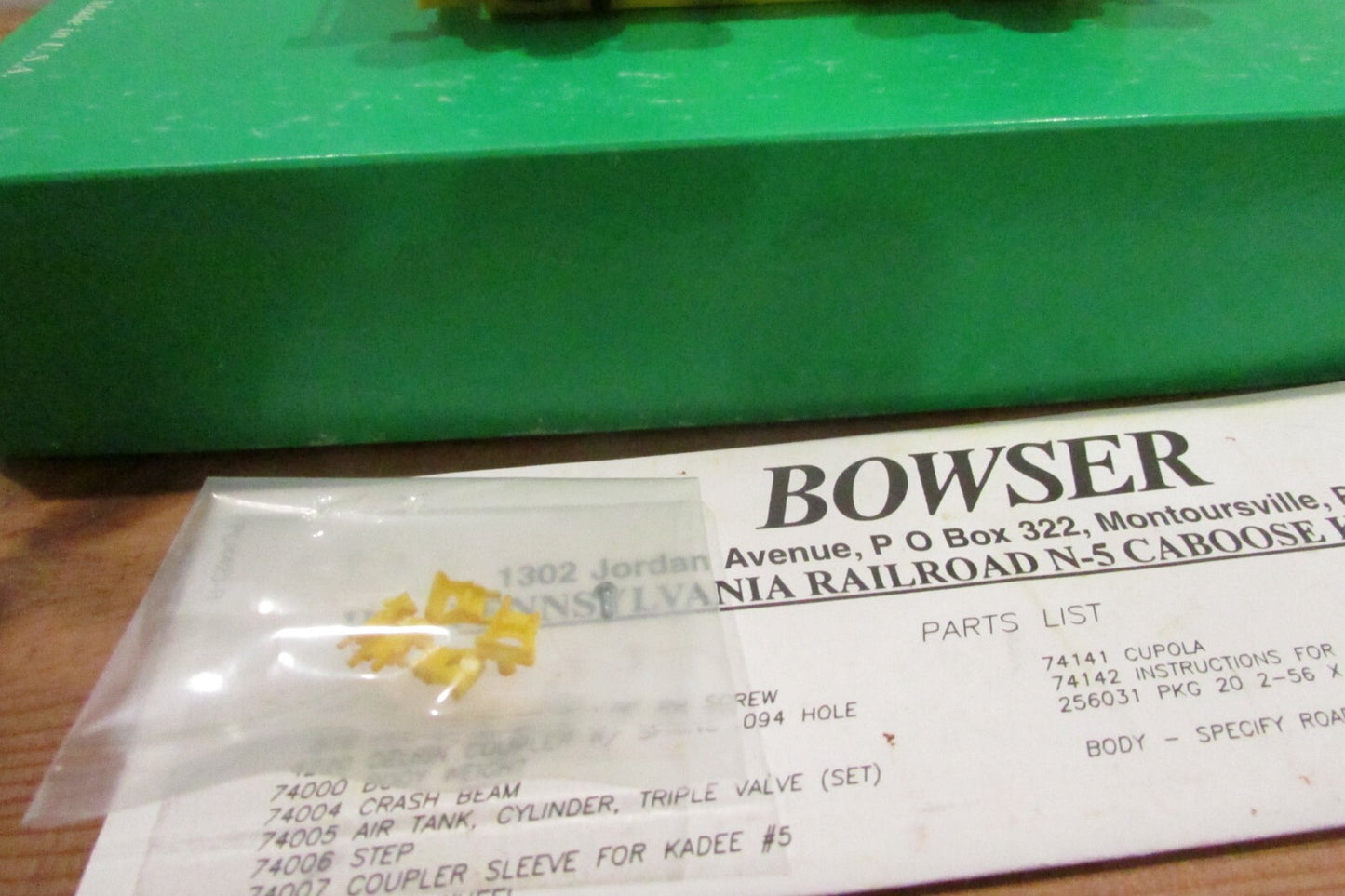 Ho Scale Bowser 3-3005 Steen Caboose RTR C&O #900358