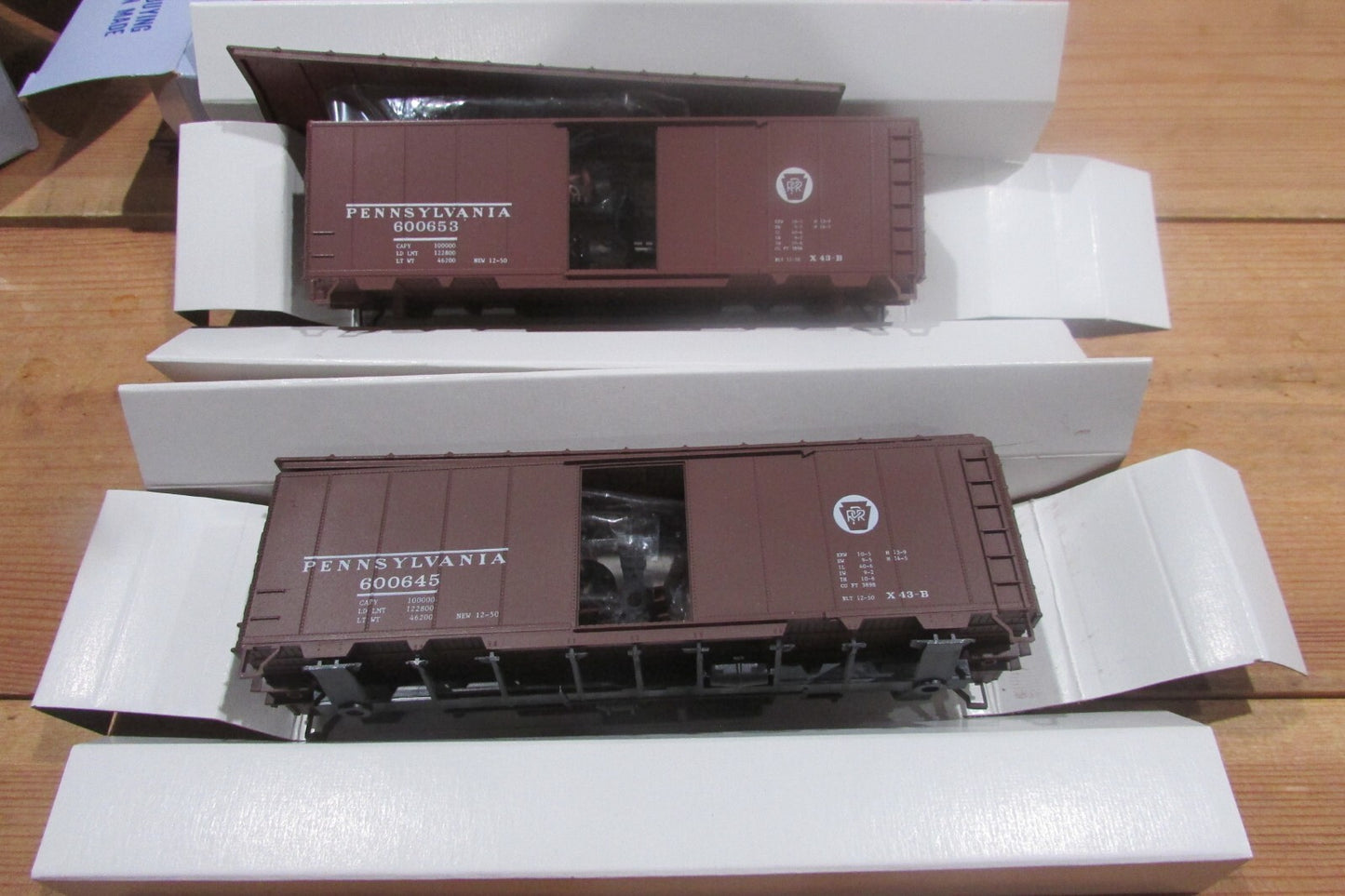 HO Scale US Front Range Product (2)Pennsylvania Box Cars Lot#0590