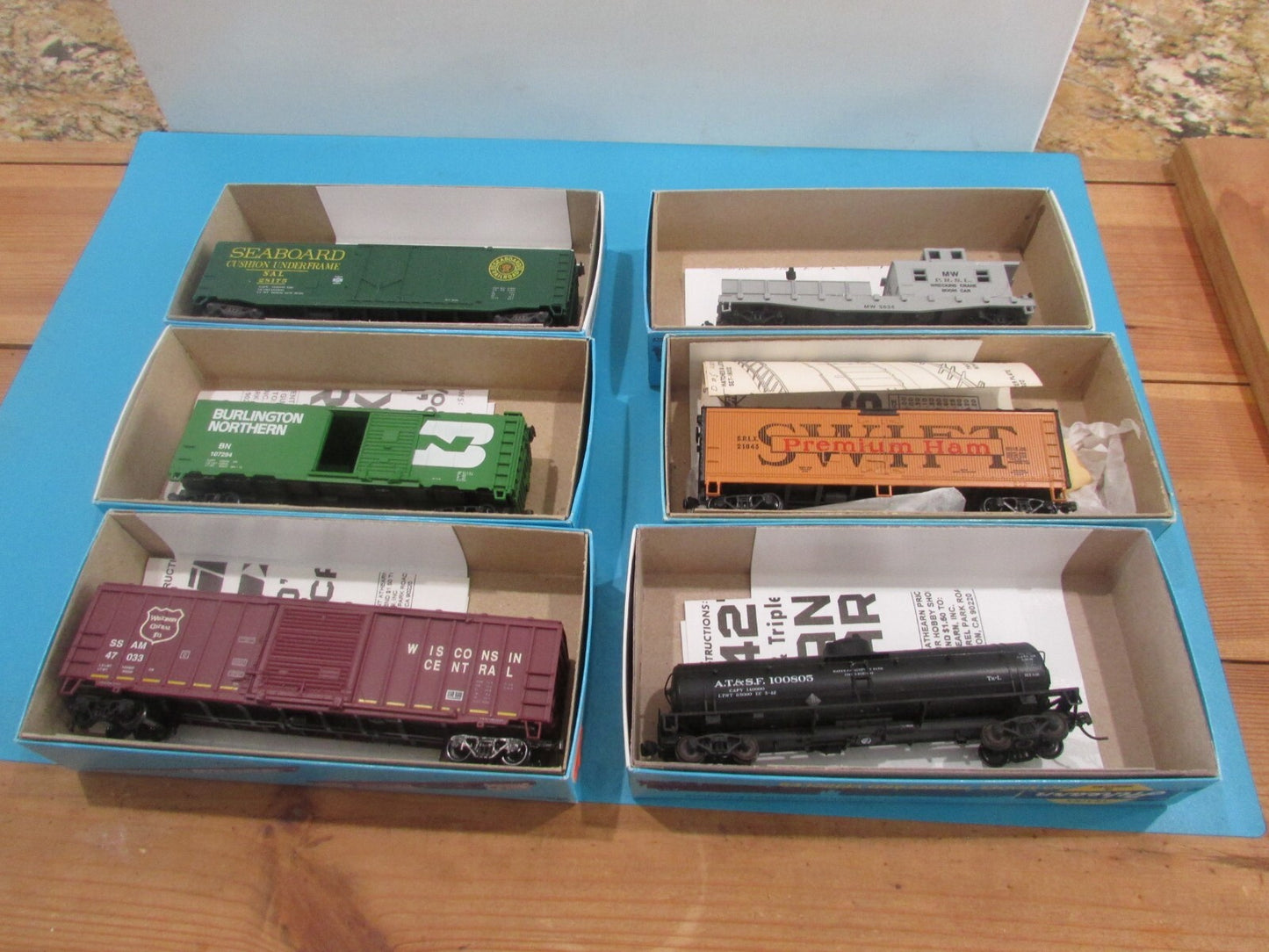 HO Scale Athearn (6) Assorted Freight Cars RTR Lot#2361