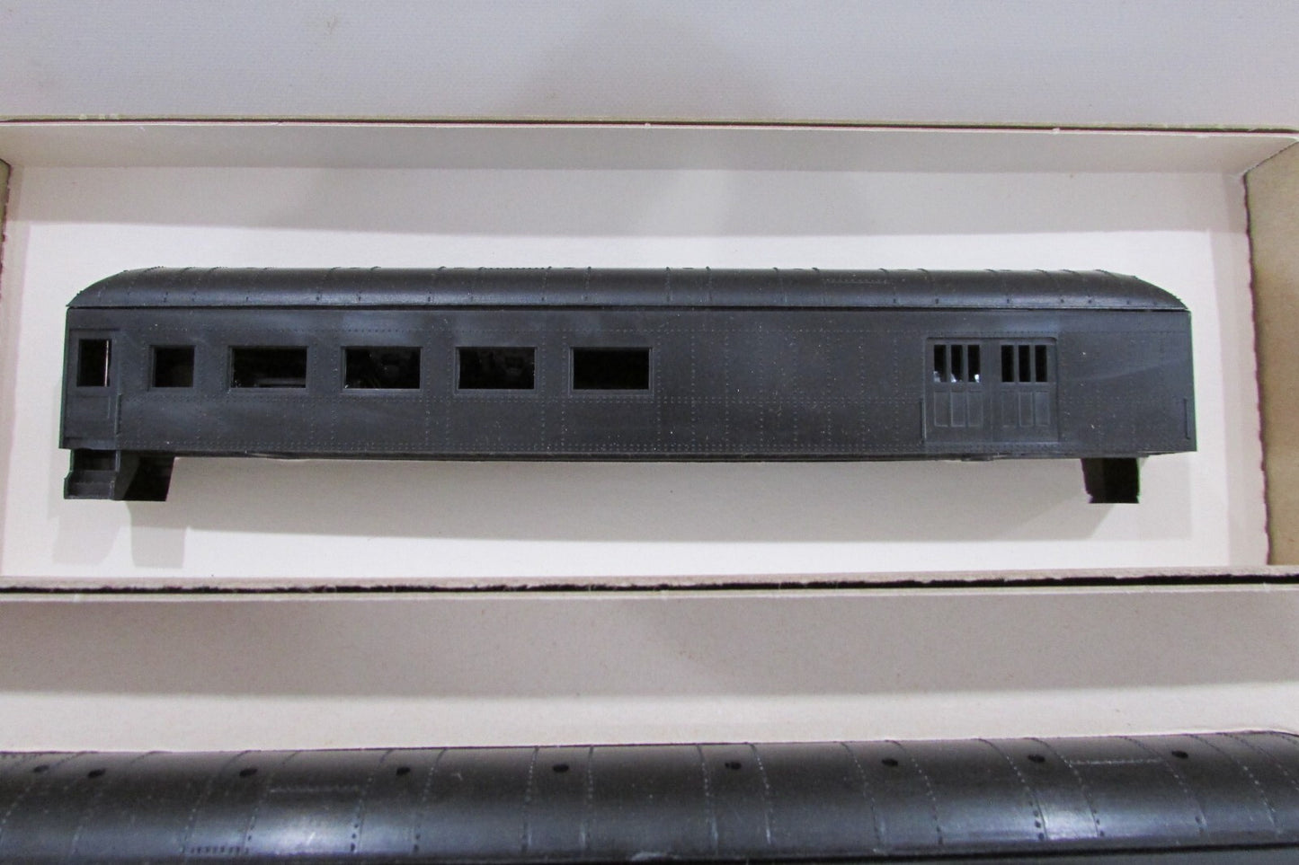 HO Scale Roundhouse (3) Assorted Passenger Cars Undecorated Lot#2646
