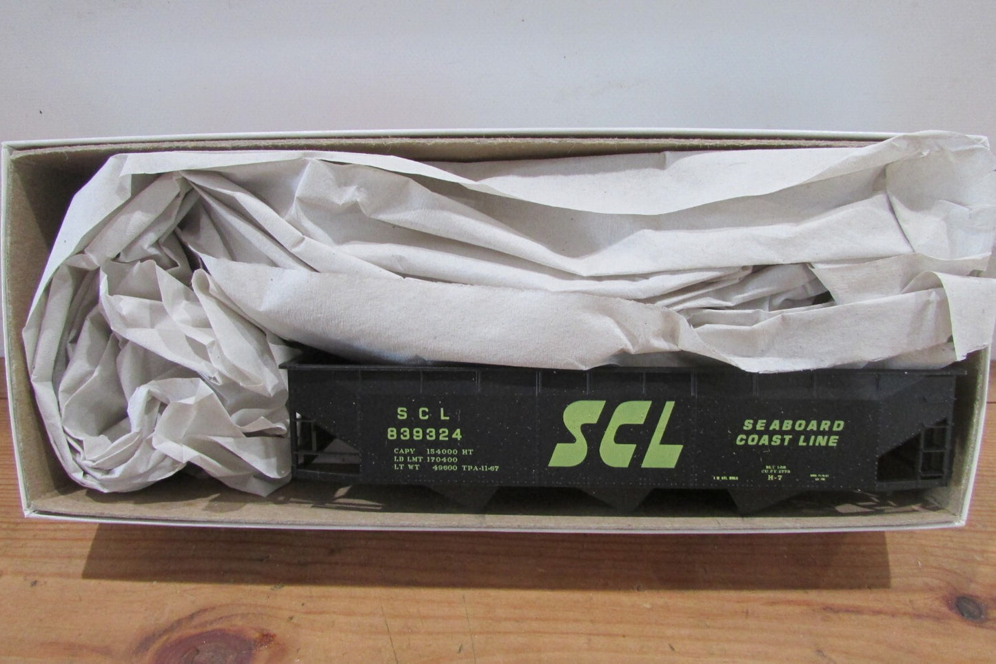 HO Scale Accurail 7533 AAR Tiple Hopper S.C..L Car Kit