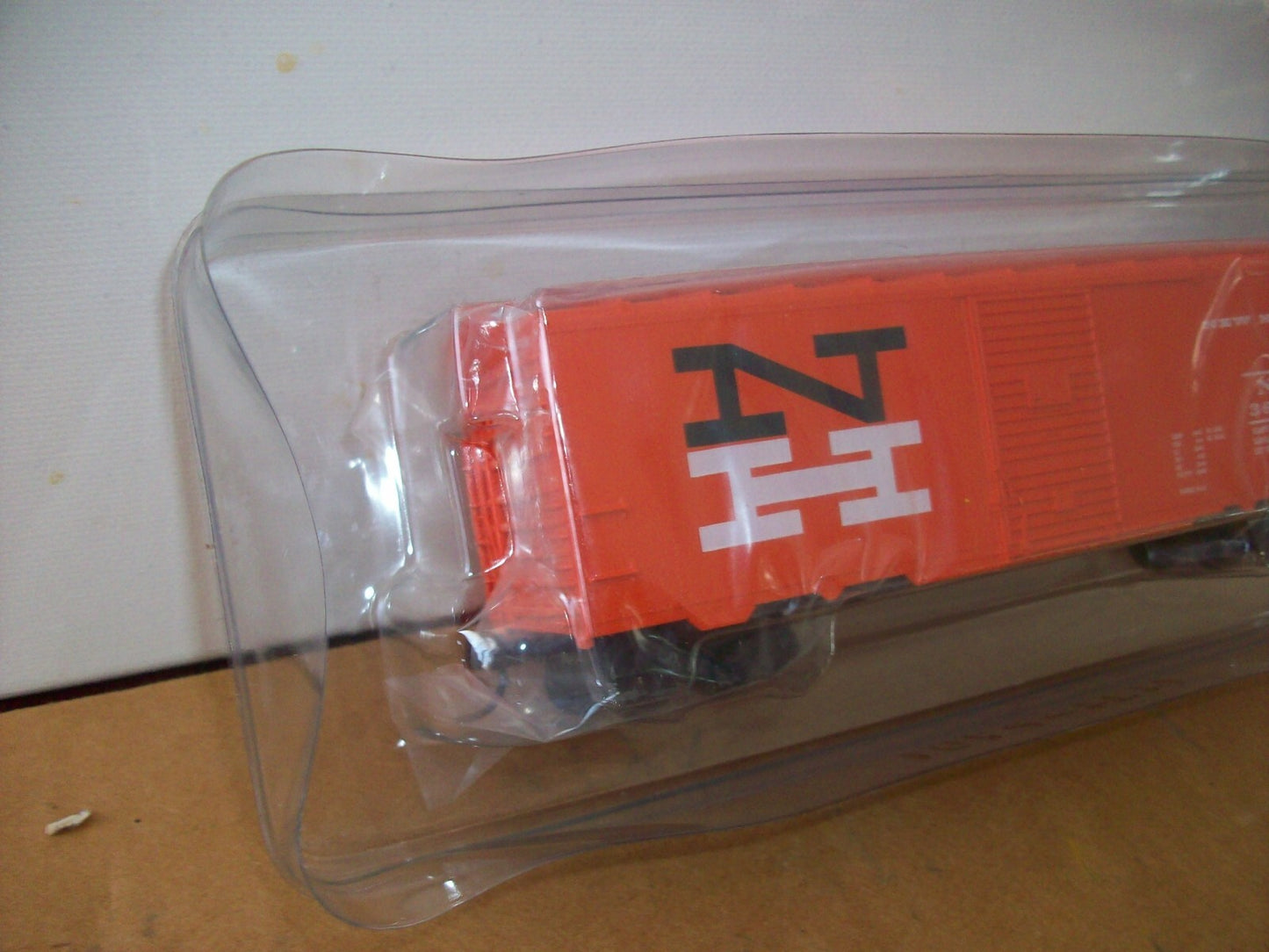 HO Scale Roundhouse 20414 40' AAR Single Door Box Car New Haven Lot#0562