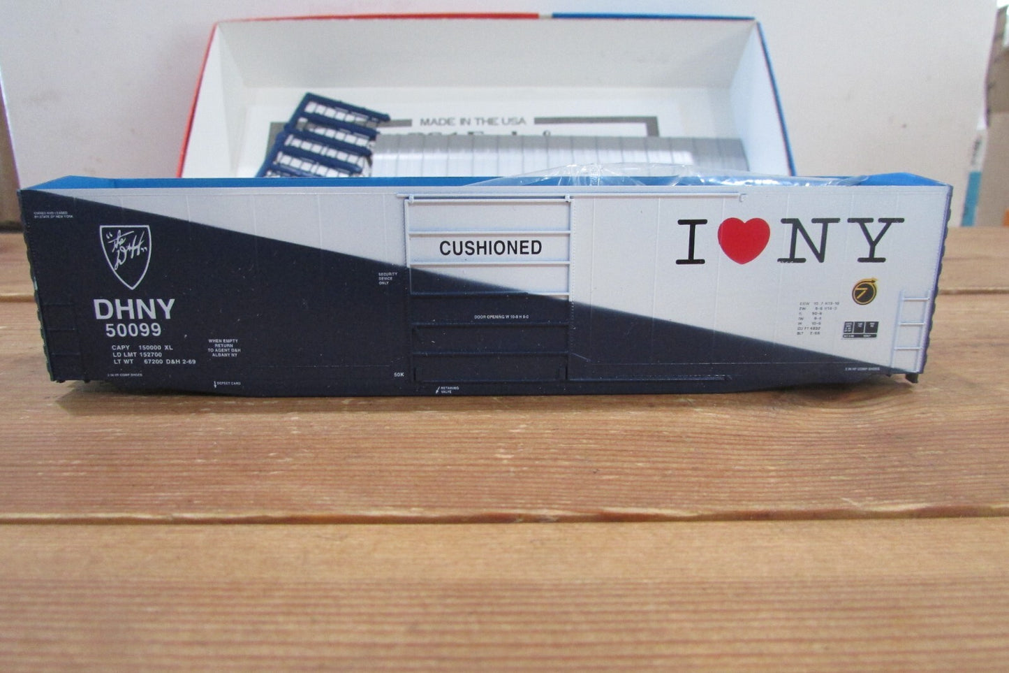 HO Scale E&C Shop Delaware & Hudson 50 PS-1 Box Car Kit #50099 Lot#3753