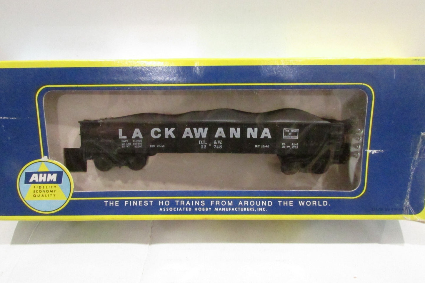 HO Scale AHM 5437 Gondola with Load Lackawanna D.L&W.#32748