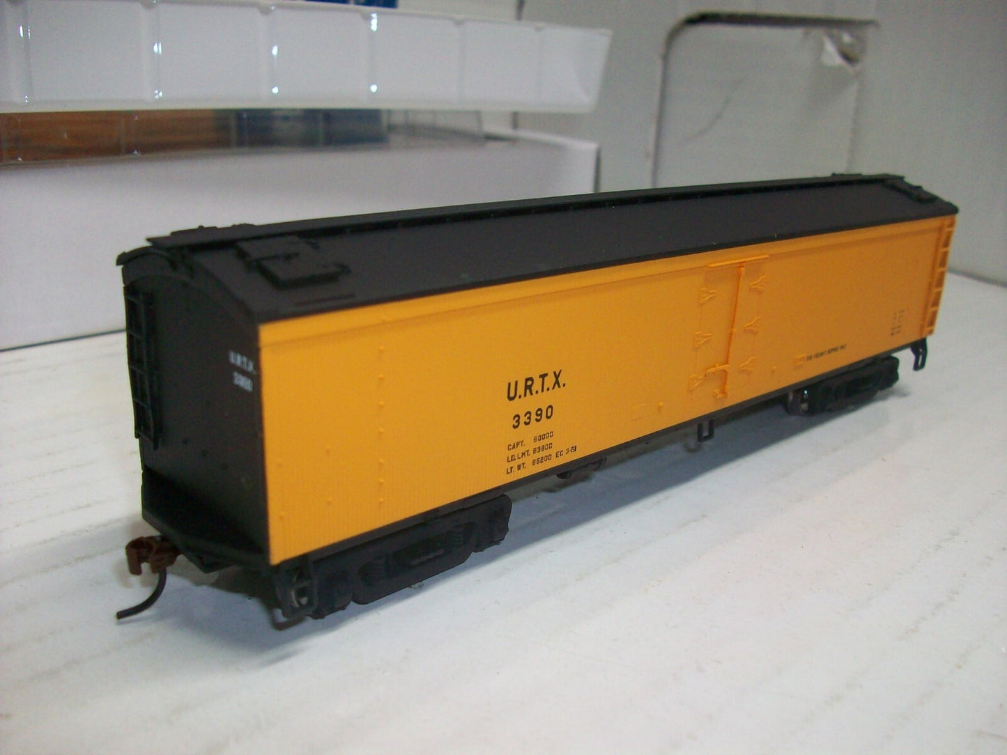 Ho Scale Walthers 932-25486 GACX Wood Reefer w/ GSC Truck (2PACK)