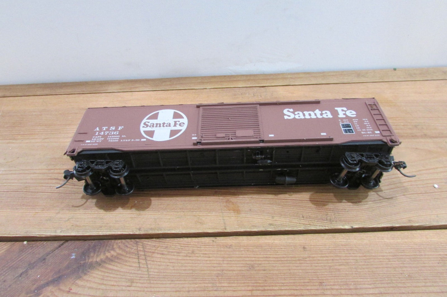 HO Scale Roundhouse ATSF Santa Fe 50' Box Car RH4944