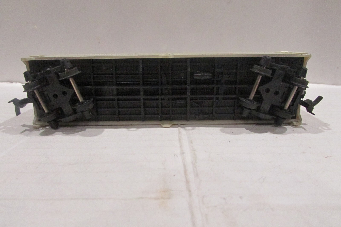 HO Scale AHM/Rivarossi 78-36 Freight Car Farmer's Cooperative Creamery Co