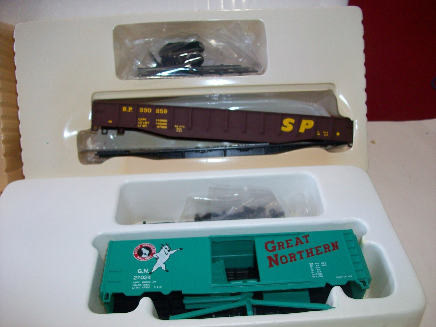 HO Scale Con-Cor (6) Assorted Freight Cars Kits Lot#4115