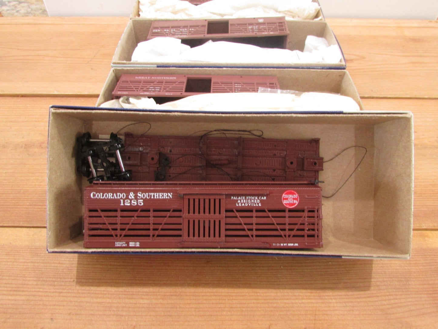 HO Scale Roundhouse (4) Assorted Stock Cars Lot#1990