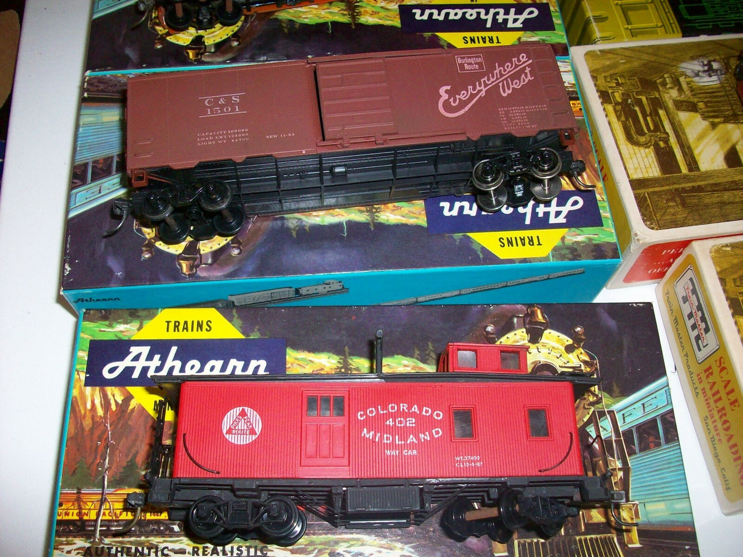 HO Scale (8) Assorted Freight Cars in Box Lot#4118