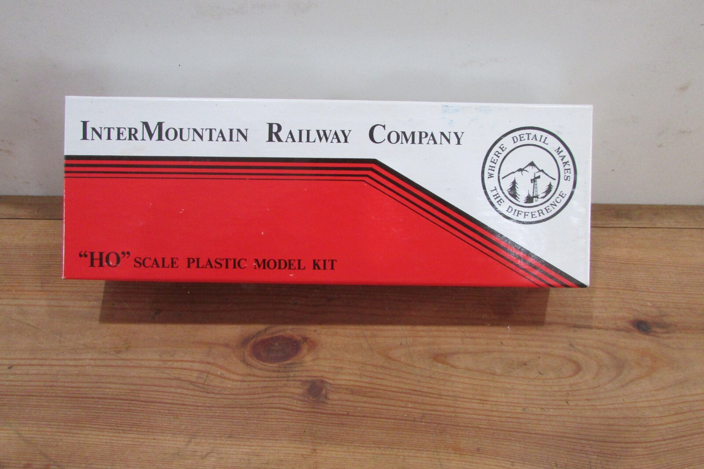 HO Scale InterMountain 10,000 Gallon Tank Car Reading 90980 Lot#3816